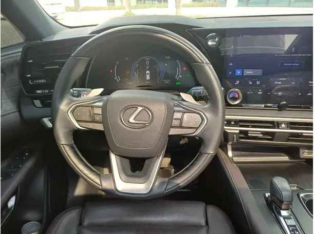 Car image 17