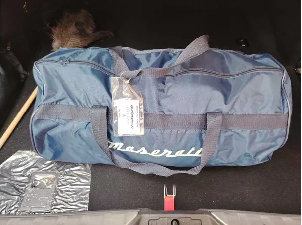 Car image 47