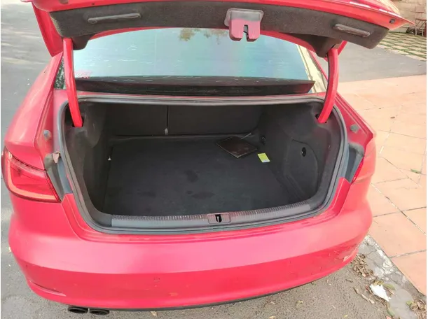 Car image 26