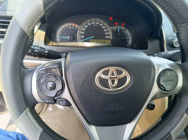 Car image 26