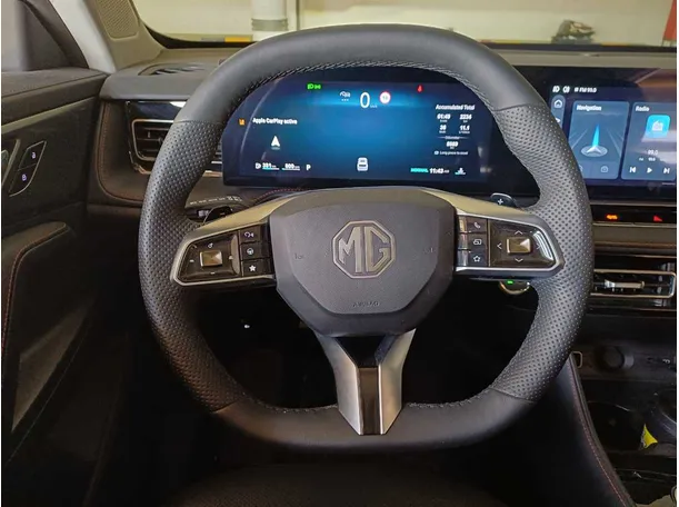 Car image 13