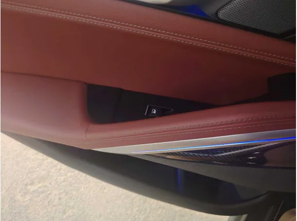 Car image 31