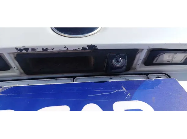 Car image 24