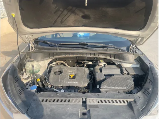 Car image 25