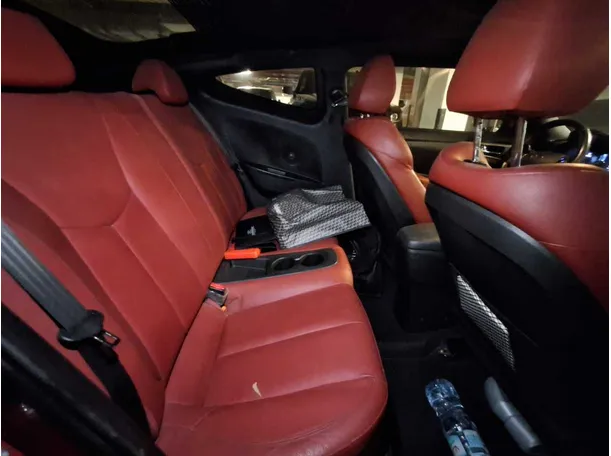 Car image 13