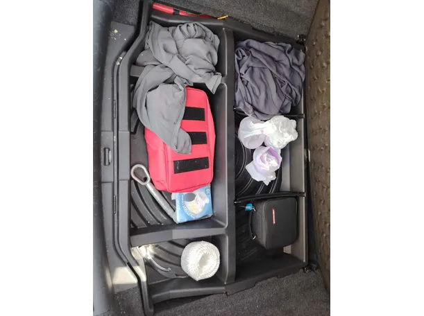 Car image 46