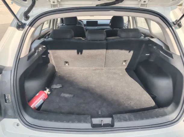 Car image 26