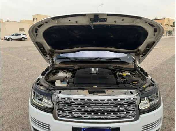 Car image 30