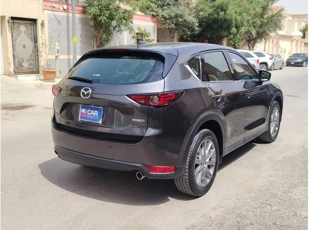 Car image 5