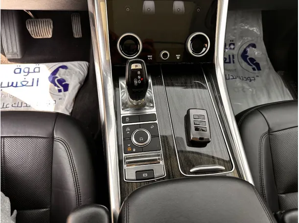 Car image 21