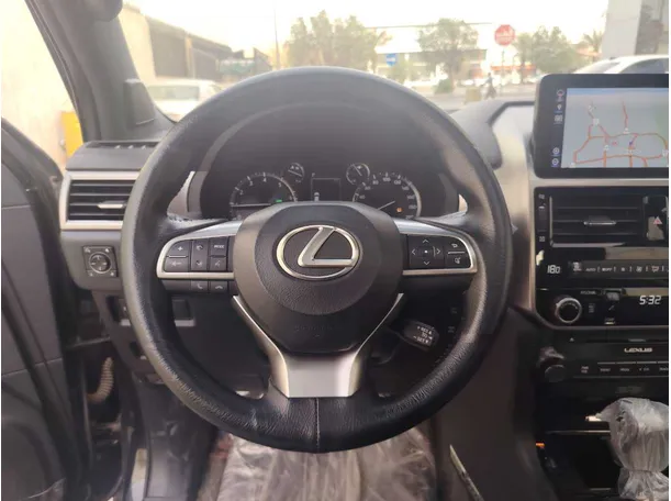 Car image 23