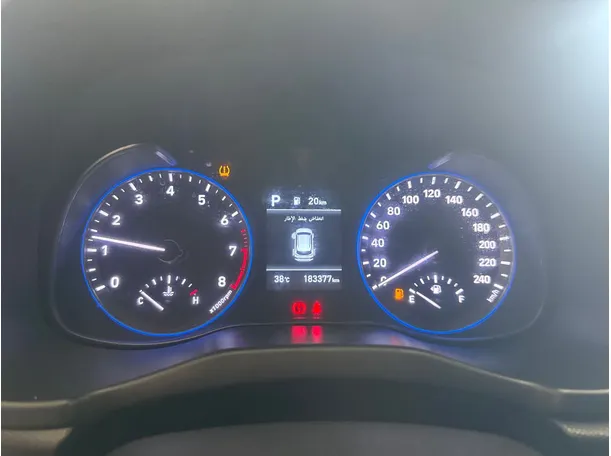 Car image 10