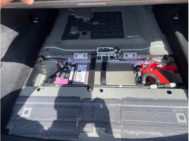 Car image 24