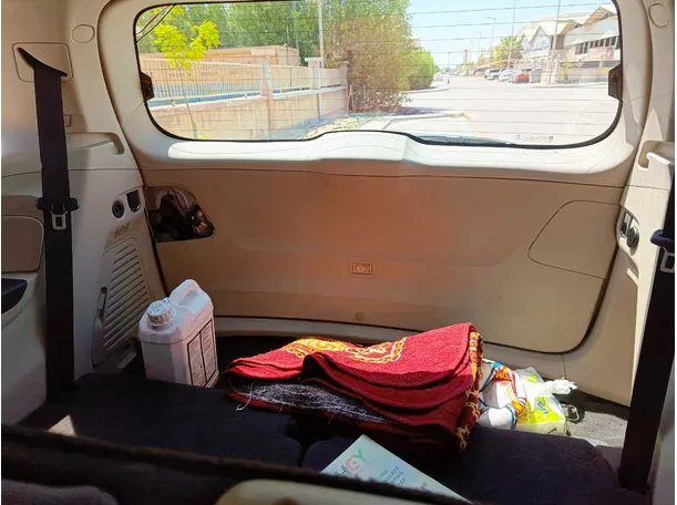 Car image 30