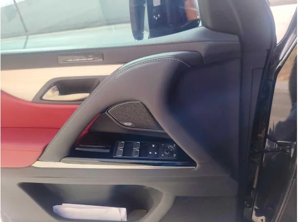 Car image 22