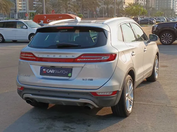 Car image 7