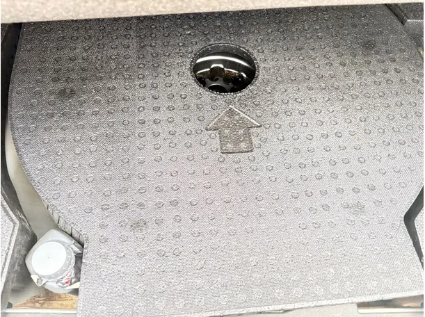 Car image 29