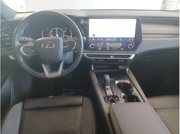 Car image 16