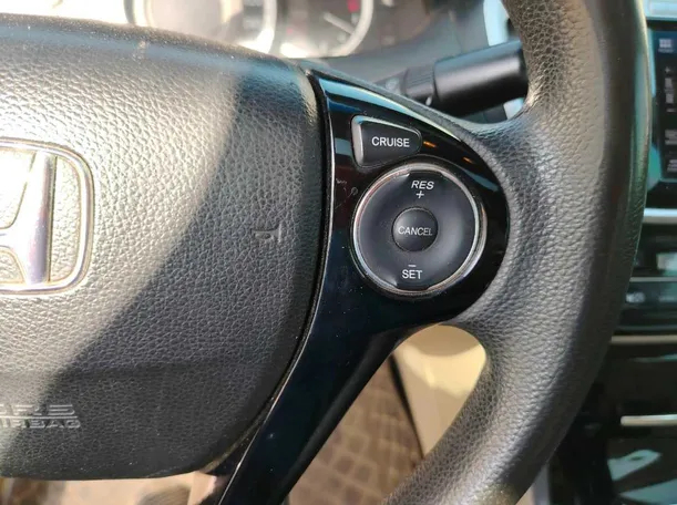 Car image 29