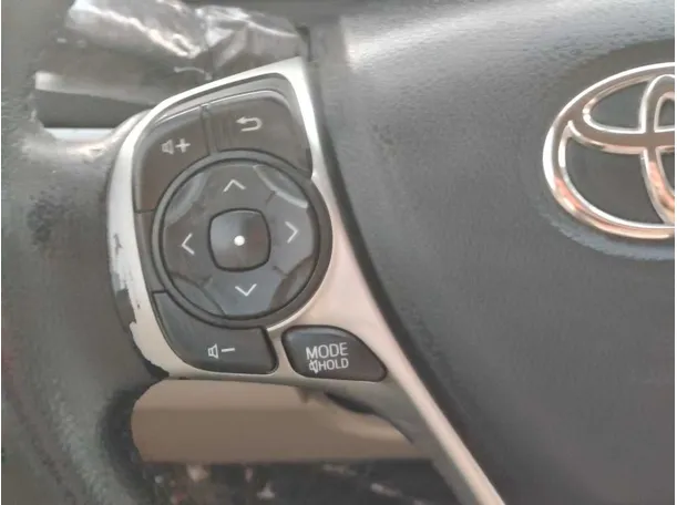 Car image 27