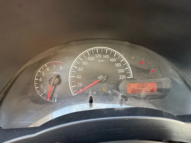 Car image 14