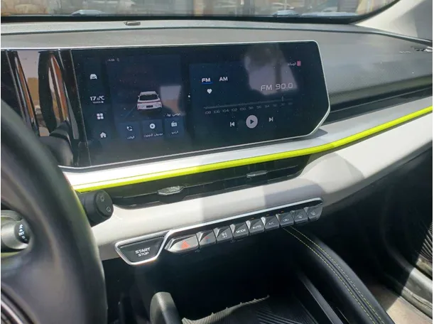 Car image 18