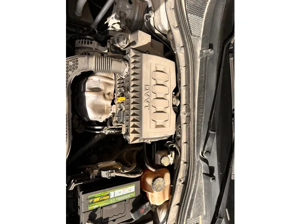 Car image 26
