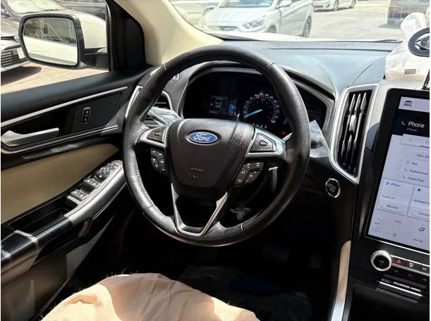 Car image 20