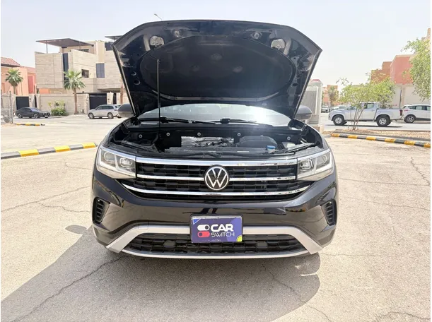 Car image 28