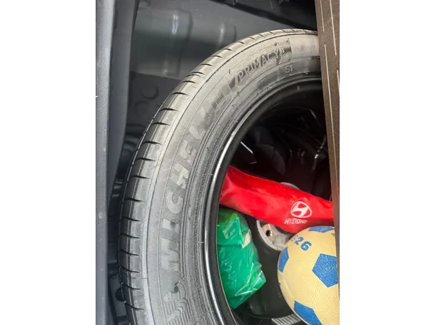 Car image 22