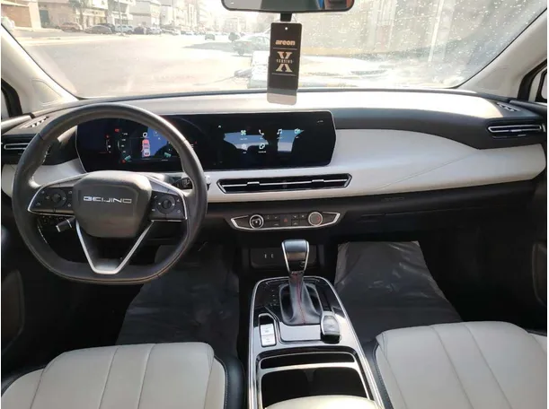 Car image 22