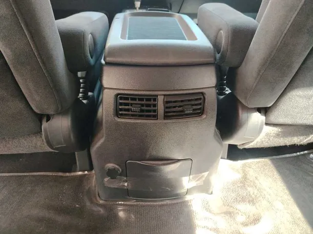 Car image 38