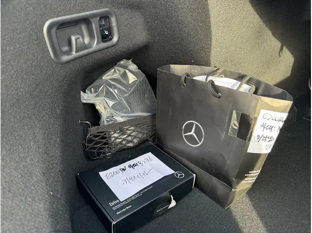 Car image 23
