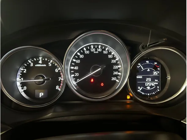 Car image 21