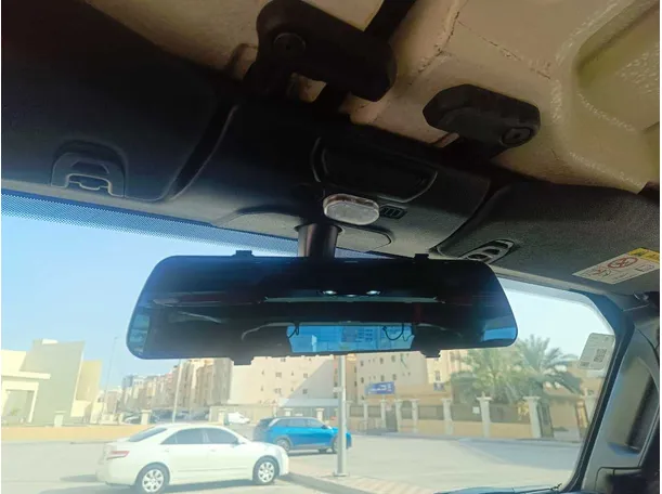 Car image 24