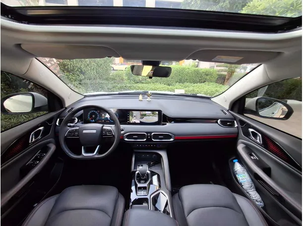 Car image 17