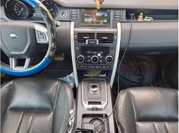 Car image 15