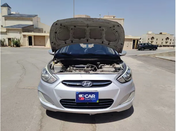 Car image 28