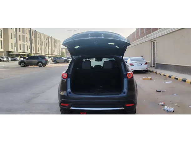 Car image 21