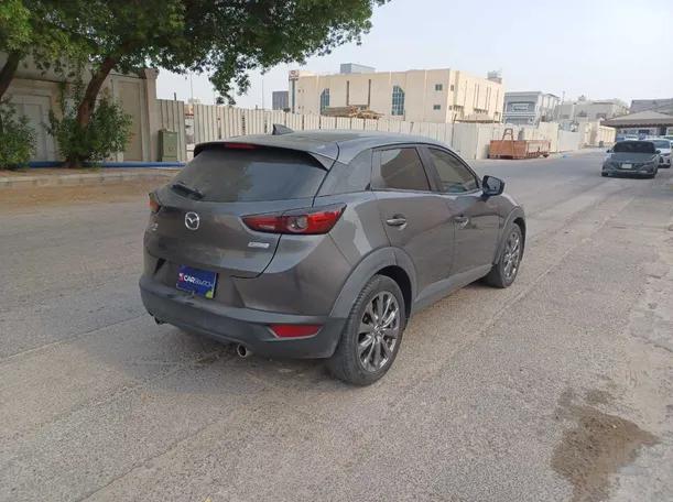 Car image 5
