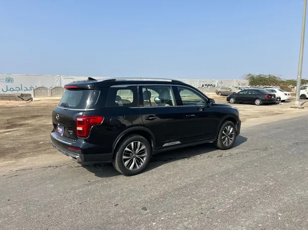 Car image 5