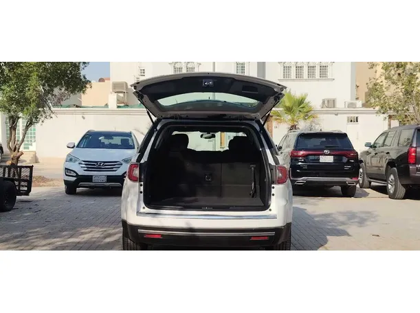 Car image 23