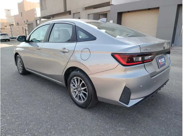 Car image 7