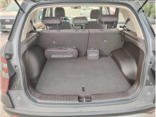 Car image 24