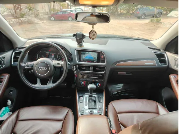 Car image 20
