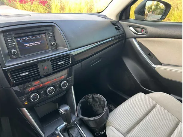 Car image 17