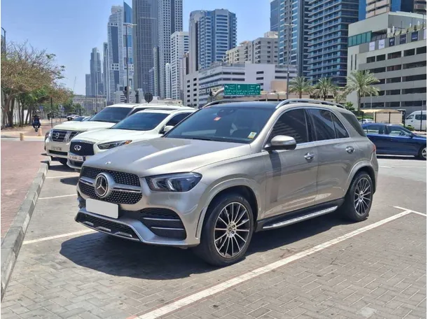 2023 مرسيدس GLE450 في دبي