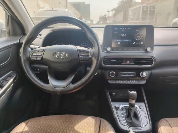 Car image 19