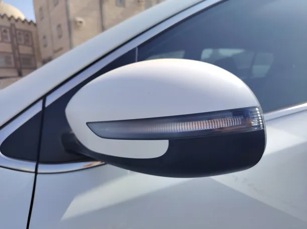 Car image 28