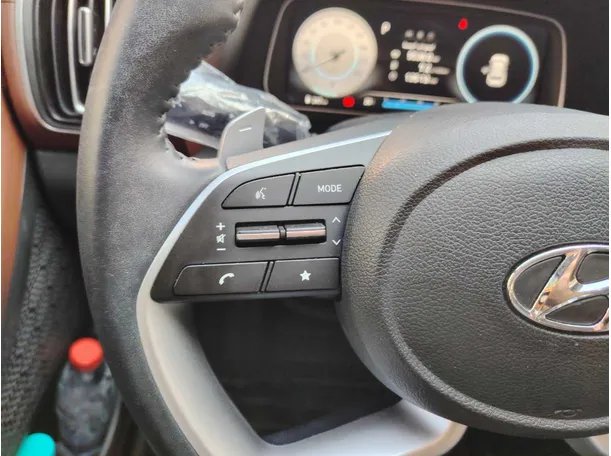 Car image 22